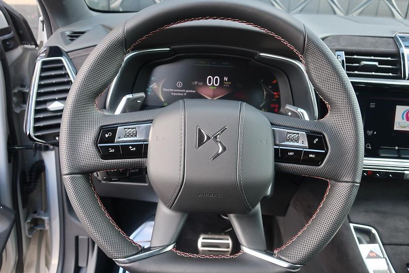 DS Automobiles DS7 (2025) EDITION FRANCE PLUG-IN HYBRID - fotka 10 z 15