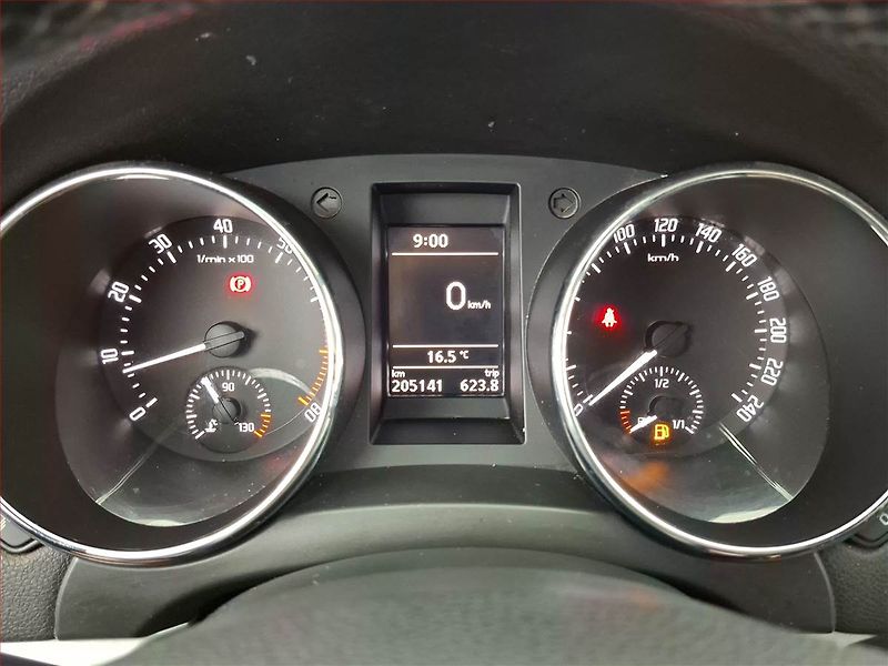 Škoda Yeti (2016) 1.2 TSI, Tempomat - fotka 11 z 14