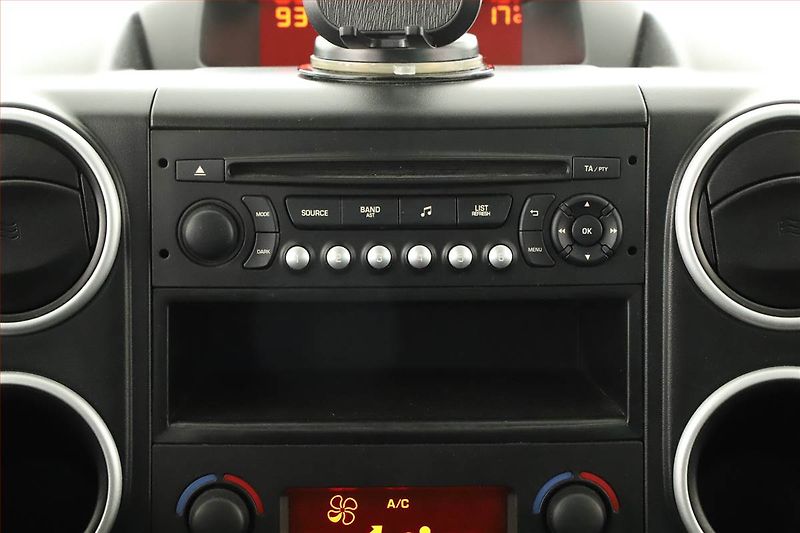 Citroën Berlingo (2016) XTR 1.6 HDi, 7Míst, ČR, 1Maj - fotka 13 z 14