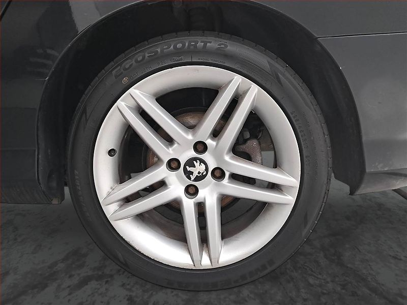 Peugeot 308 (2010) 1.6 HDi, 7 míst, Tažné - fotka 15 z 17