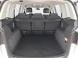 Volkswagen Touran (2014) 1.6 TDI, Automat, Xenony - náhled 16
