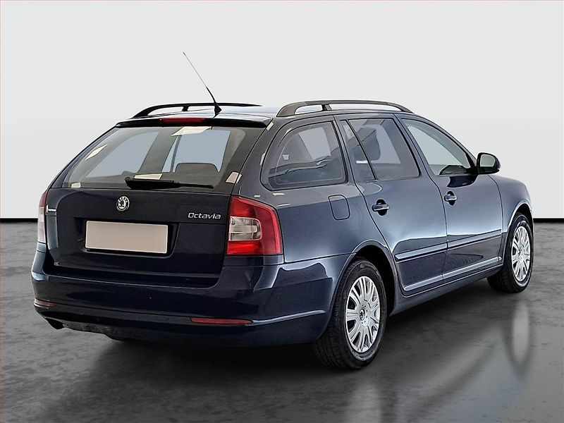 Škoda Octavia (2011) Ambiente 1.6 TDI, nová STK - fotka 5 z 16
