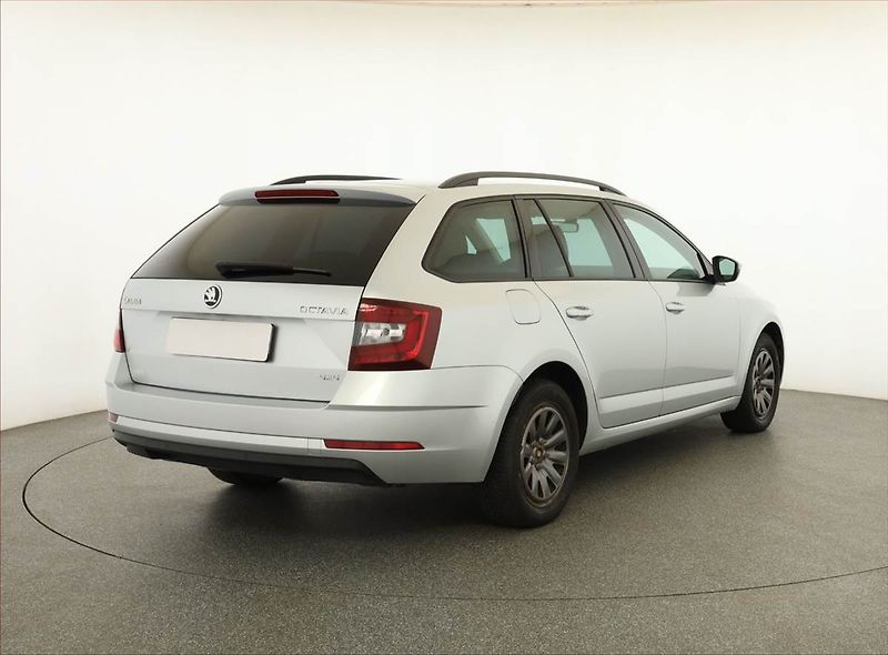 Škoda Octavia (2019) 1.6 TDI, 4X4, Serv.kniha - fotka 5 z 23