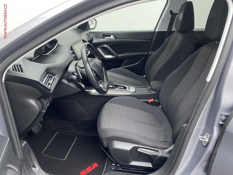 Peugeot 308 (2018) 1.2PT, Style, AT, navi - fotka 9 z 18
