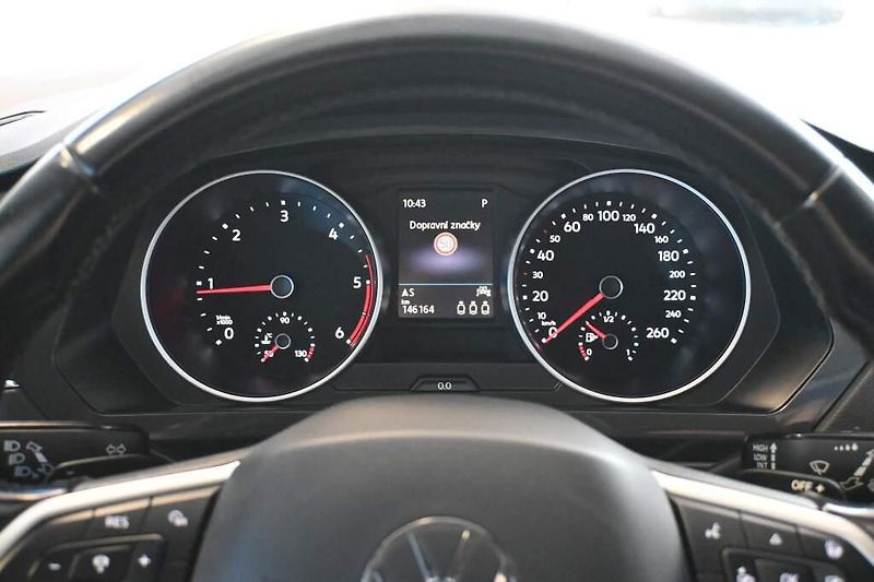 Volkswagen Tiguan (2022) 2.0 4Motion LED DSG Life ACC T - fotka 30 z 38