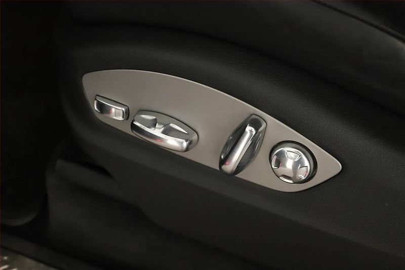 Porsche Cayenne (2013) Turbo - fotka 15 z 20