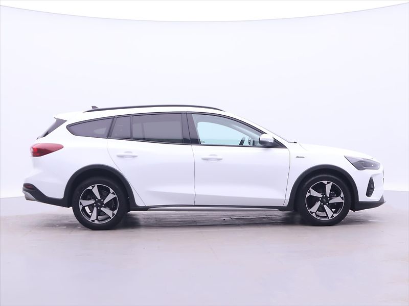 Ford Focus 1.0 EB 114 kW CZ DPH 1.Maj. - fotka 8 z 28