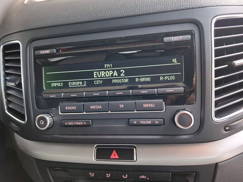 Volkswagen Sharan (2012) TDI 2,0/110 kW 7-míst - fotka 16 z 37