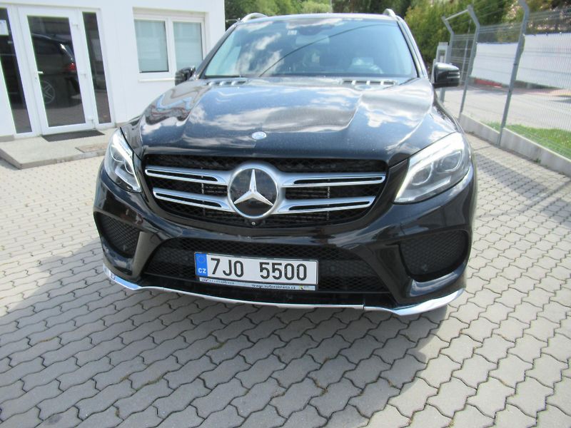 Mercedes-Benz GLE (2015) 350Cdi AMG paket - fotka 2 z 16