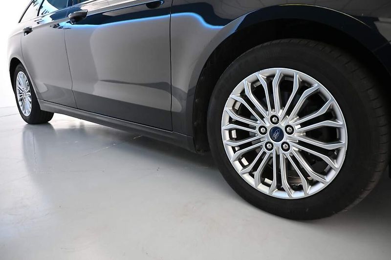 Ford Mondeo (2022) 2.0 LED SONY ACC Tažné Kamera - fotka 37 z 39