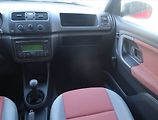 Škoda Fabia (2007) 1.2, nová STK, servisované - náhled 8