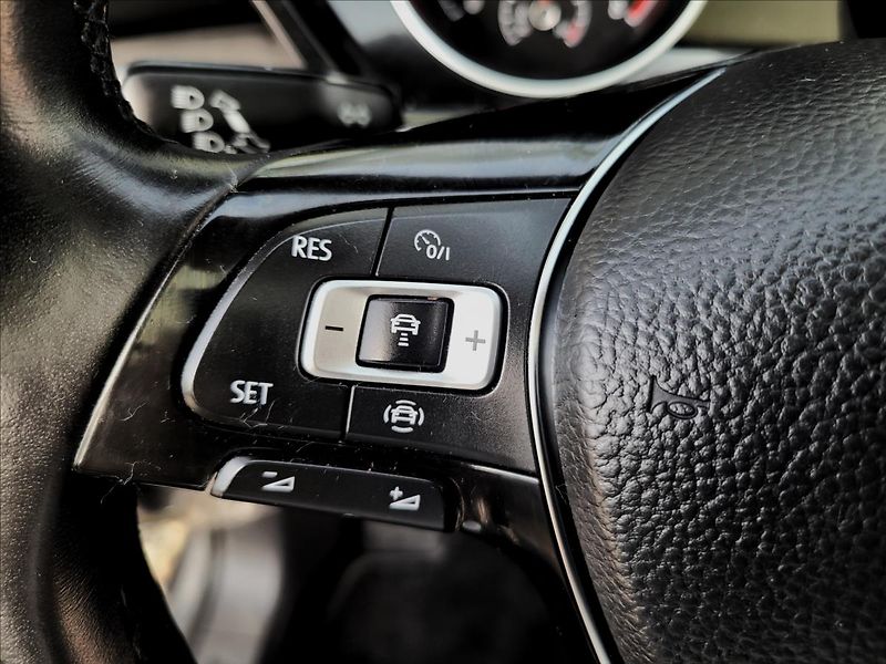Volkswagen Touran 1,5 Již není k dispozici - fotka 21 z 50