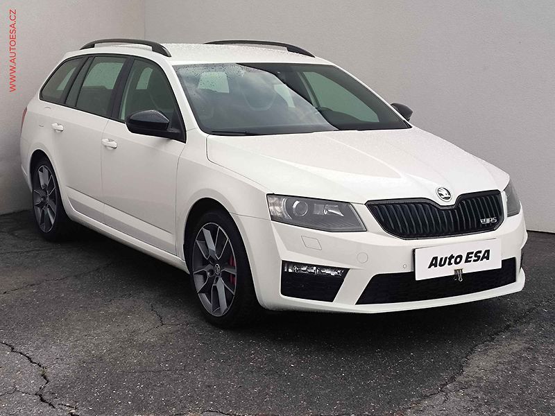 Škoda Octavia (2015) 2.0 TDi, RS, DSG, bixen - fotografie inzerátu