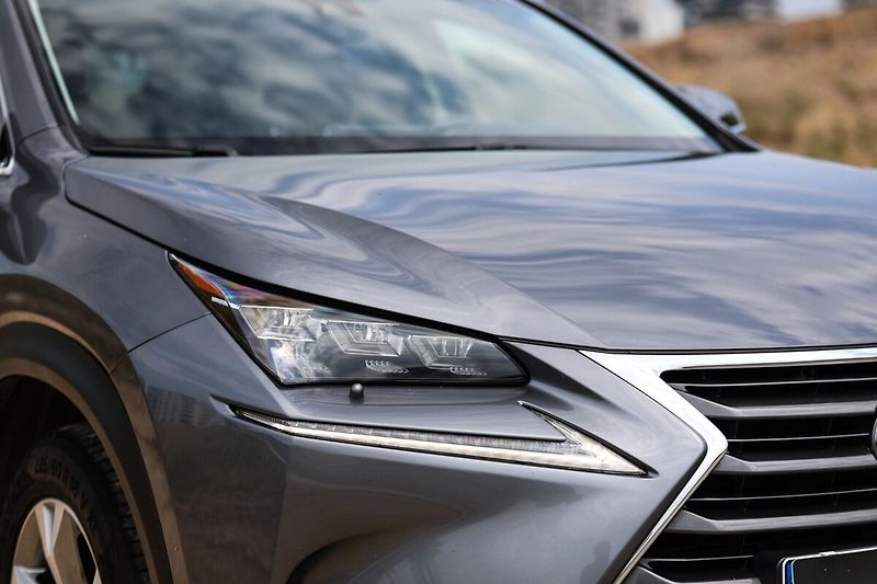Lexus NX 300h 300H 2,5 HEV PREMIUM (LUXURY) - fotka 5 z 33