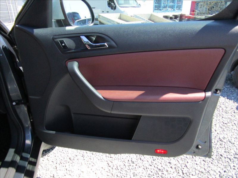 Škoda Yeti 2.0TDi Ambition, Panorama, aut - fotka 35 z 69