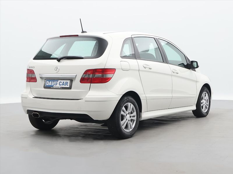 Mercedes-Benz Třídy B 1,5 160 70kW CZ Klima 82.300km - fotka 7 z 27
