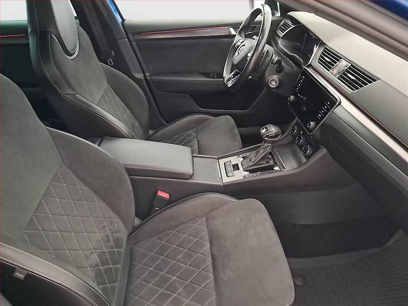 Škoda Superb (2023) Sportline 2.0 TDI - fotka 9 z 20