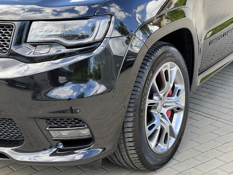 Jeep Grand Cherokee SRT 6.4 V8 HEMI - fotka 7 z 30
