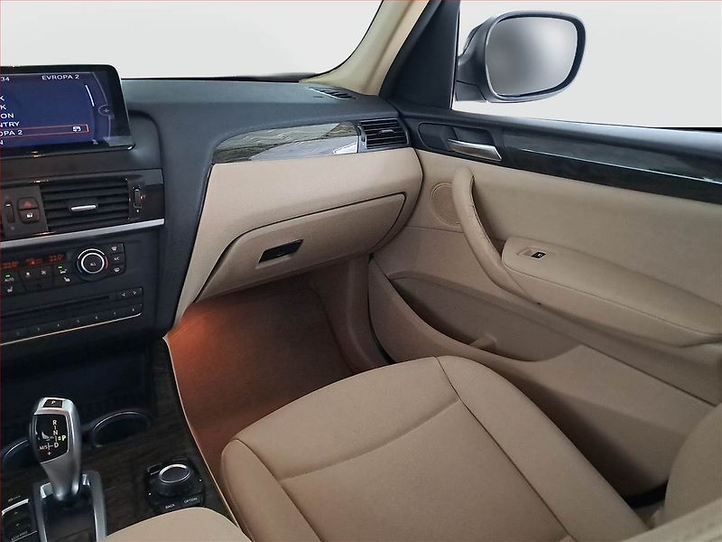 BMW X3 (2014) xDrive20d, 4X4, Automat, Kůže - fotka 8 z 21