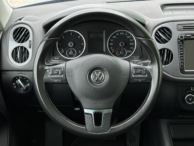 Volkswagen Tiguan 2.0TDi 4Motion DSG 140PS Tempo - fotka 19 z 42