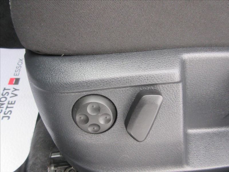 Seat Alhambra 2,0 TDI DSG 7Míst Xenon Style - fotka 7 z 20