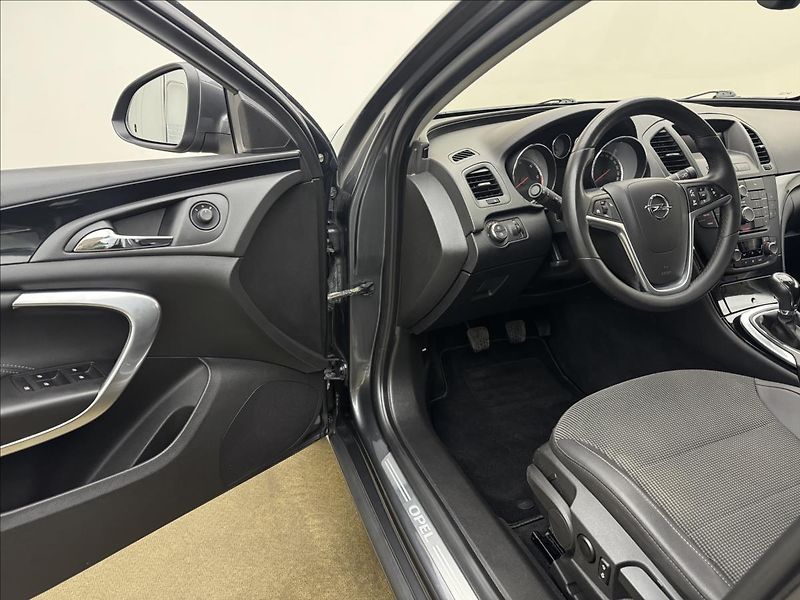 Opel Insignia 2,0 CDTi LED VÝHŘEV 2XKOLA ČR - fotka 23 z 33
