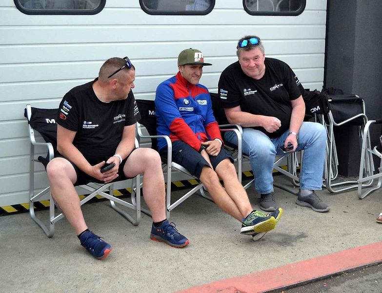 Autodrom Most o víkendu hostil závody mezinárodního mistrovství Německa IDM a závod FIM mistrovství světa sidecarů. Na snímku je rakouský jezdec Philipp Steinmayr v plné jízdě třídy Superbike.