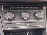 Volkswagen Touran (2016) 1.6TDi, Navi, AC - náhled 14