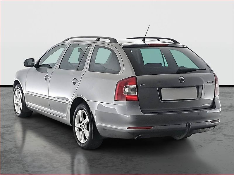 Škoda Octavia (2011) Elegance 1.6 TDI, Serv.kniha - fotka 4 z 15