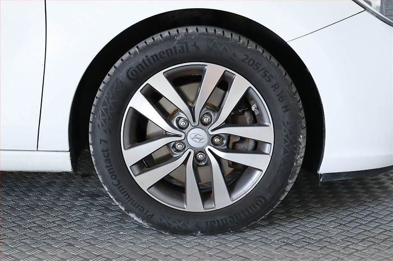 Hyundai i30 (2018) 1.6 CRDi, Serv.kniha, Tempomat - fotka 14 z 18