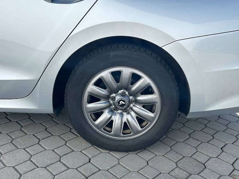 Škoda Octavia Ambition 6MP 2,0TDI - fotka 20 z 23