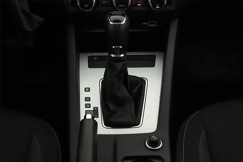 Škoda Octavia (2019) 1.5 TSI, Automat, ČR,1.maj - fotka 10 z 13