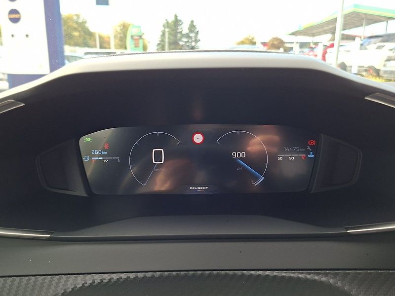 Peugeot 2008 ALLURE 1,2 PT 100k M6 - fotka 16 z 26