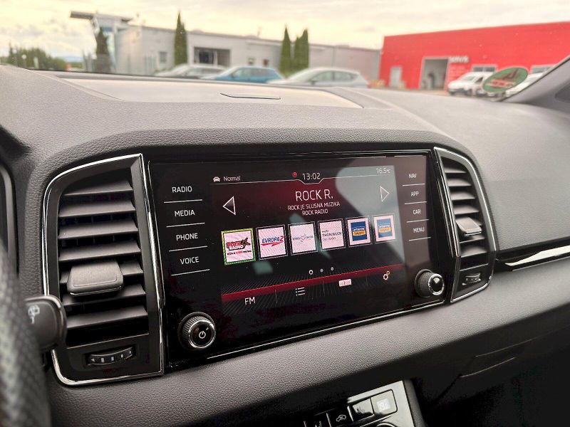 Škoda Karoq (2019) TDI 110 kW DSG Sportline - taž - fotka 13 z 33