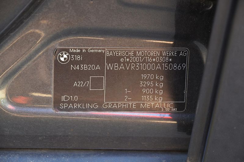 BMW Řada 3 (2008) 318i 105kW Touring / TAŽNÉ - fotka 27 z 31