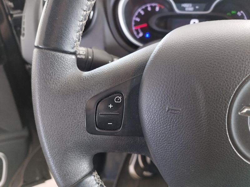 Opel Vivaro (2019) 1,6CDTI,89KW,LONG,9MÍST,TAŽNÝ - fotka 23 z 30