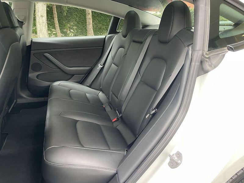 Tesla Model 3 Standart Range Plus LFP - fotka 10 z 40