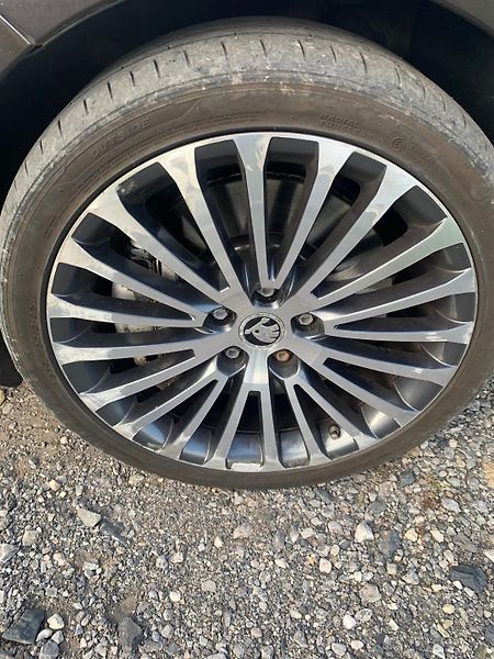 Škoda Superb (2012) Laurin&Klement 3.6 FSI V6 - fotka 8 z 15