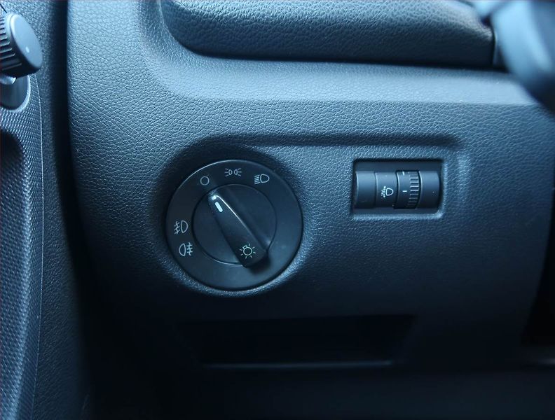 Škoda Fabia (2007) Sport 1.6 16V, Eko.zaplacen - fotka 15 z 19