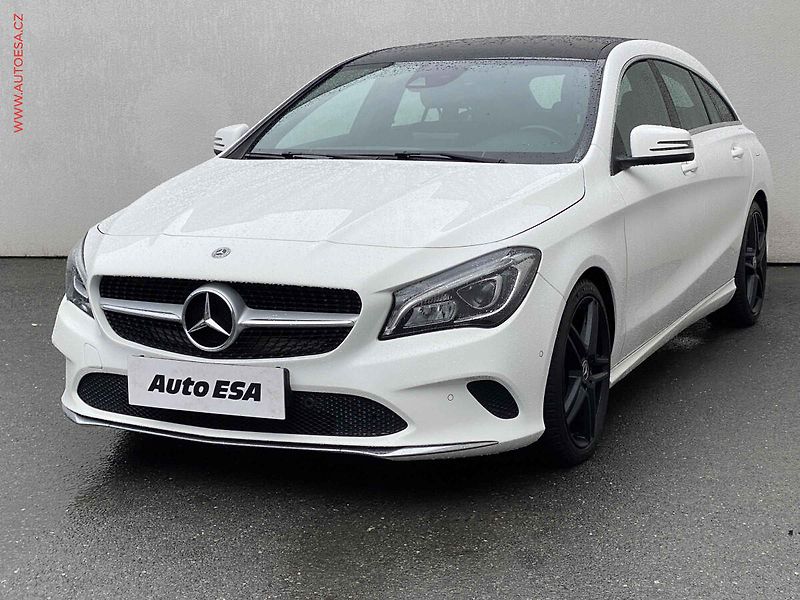 Mercedes-Benz CLA (2018) 1.6 CLA180, AT, LED, panor - fotka 3 z 20