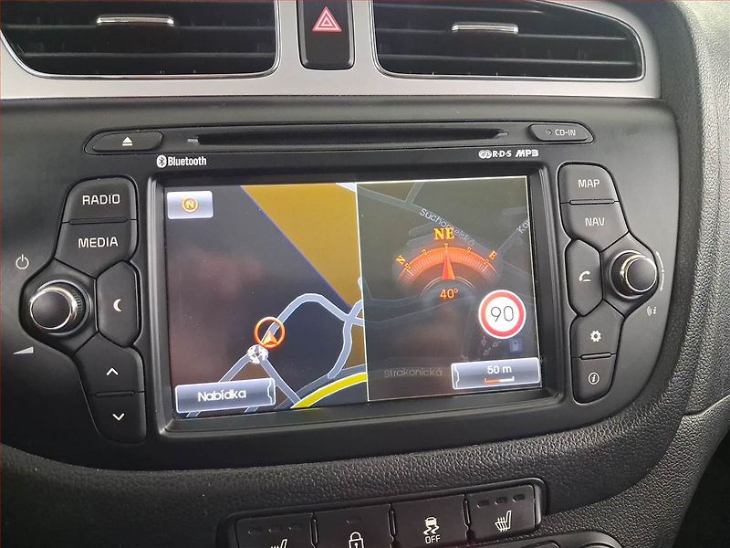 Kia Ceed (2013) 1.6 GDI, Navi, Tempomat - fotka 13 z 16