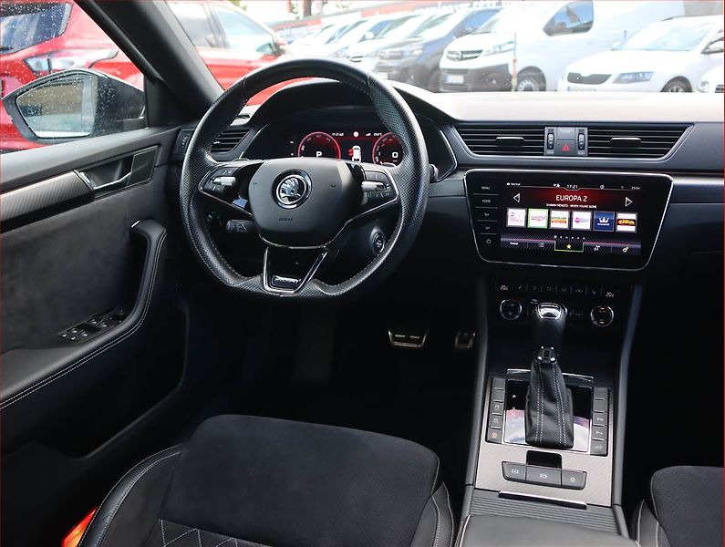 Škoda Superb (2022) Sportline 2.0 TDI - fotka 7 z 26
