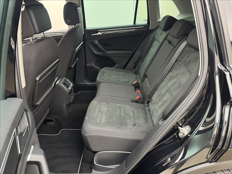 Volkswagen Tiguan 1,5 TSi DSG HUD KAMERA TAŽNÉ - fotka 40 z 50