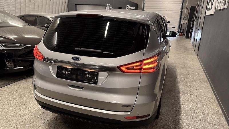 Ford S-MAX (2023) 2.5 HEV,HYBRID,REZERVOVÁNO - fotka 7 z 36