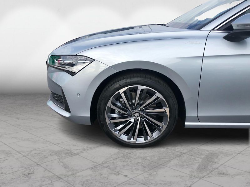 Škoda Superb Combi - fotka 10 z 30