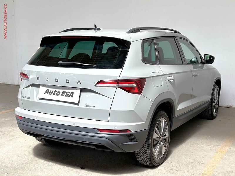 Škoda Karoq (2022) 1.5 TSi, 1.maj,ČR, Style - fotka 4 z 17