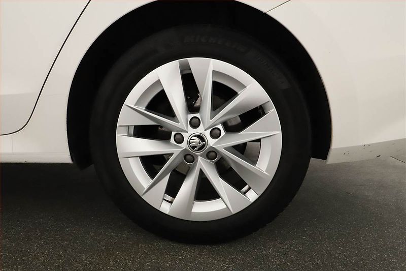 Škoda Octavia (2021) Style 2.0 TDI, ČR,1.maj - fotka 11 z 18