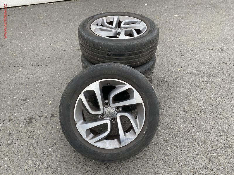 Opel Crossland X (2017) 1.2 Turbo, ČR, AT, autoAC - fotka 17 z 18
