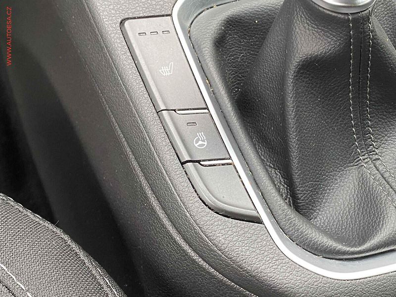 Hyundai i30 (2020) 1.4 T-GDi, 1.maj,ČR, All - fotka 15 z 19