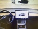 Tesla Model Y RWD 220kw TZ SOH 93,0 % - náhled 6